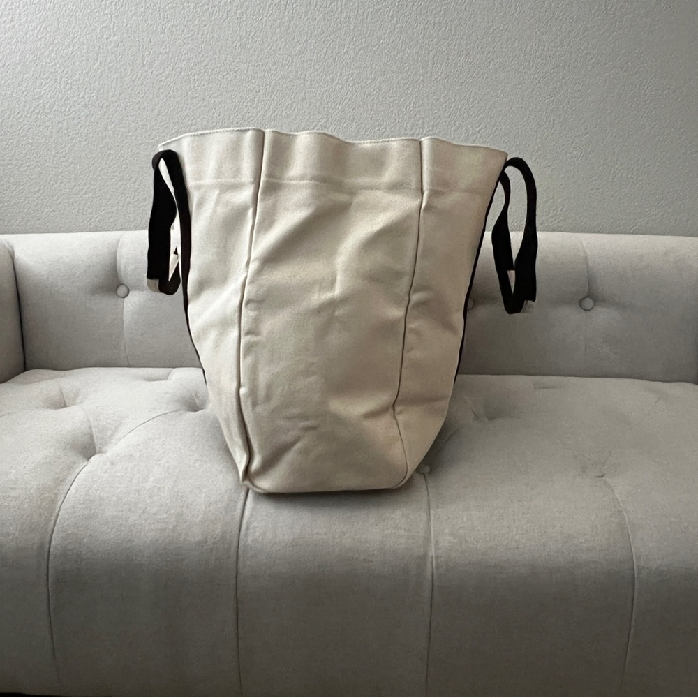 Le Bar Marche NWOT Tote. Limited addition - Picture 6 of 7
